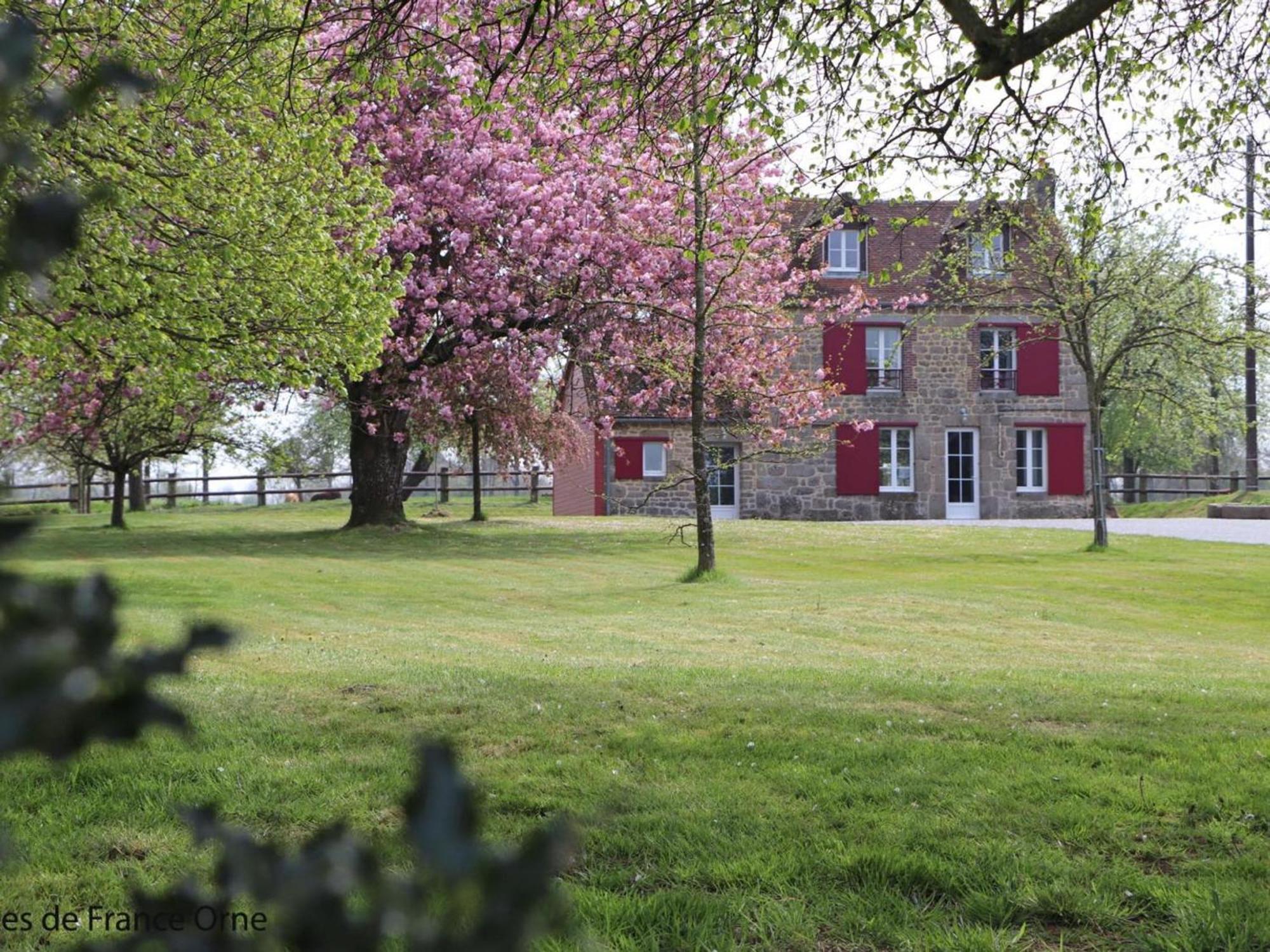 Maison Normande Renovee Avec Grand Jardin, Ideale Pour Famille, Proche Lac Et Randonnees - Fr-1-497-143 Menil-Gondouin Exterior photo